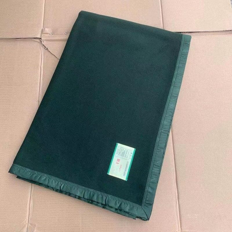Flood Prevention Emergency Wool Blanket Polyester Blanket Foreign Disaster Relief Military Green Blanket Raschel Civil Reserve Blanket
