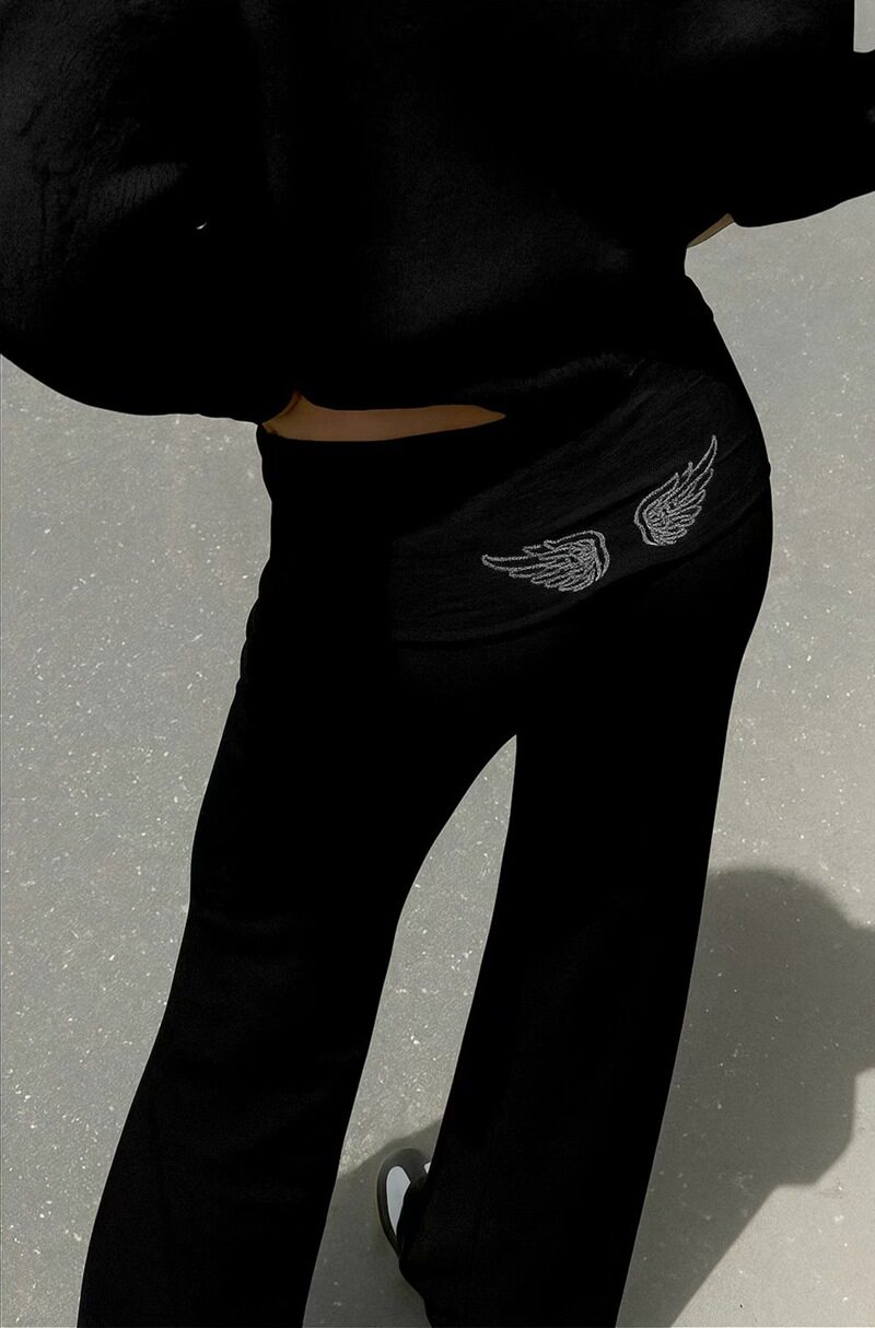 Womens Casual Set Solid Color Wing Design Sequin Embroidery Fashionable for Fall Winter Wholesale Available