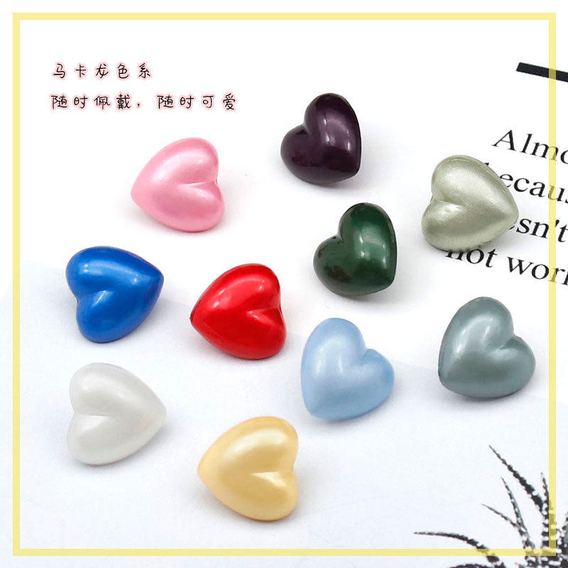 Spot wholesale color pearl button White love heart shape peach button shirt knitted dress children's clothing button