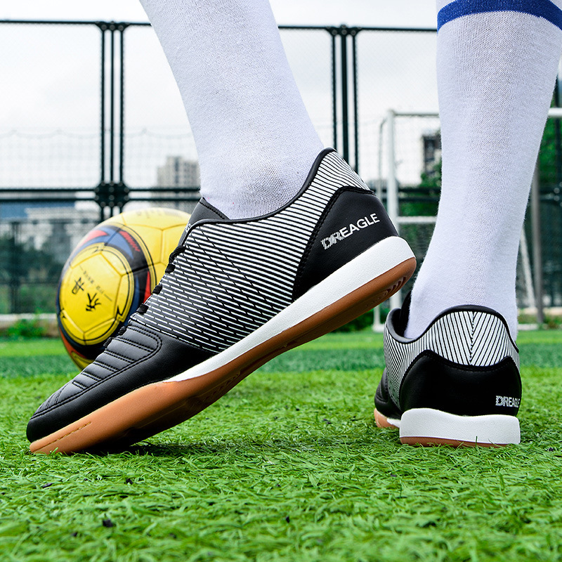 Giày bóng đá nam cổ thấp đinh gãy tập luyện thi đấu size 38-45 — DR07 đinh gãy đen trắng, DR07 đinh gãy vàng đen