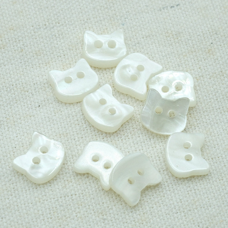 Pearlescent Buttons Handmade DIY Clothes Decorative Buttons Classy Two-Eye Buttons Asymmetrical Cute Cat Buttons