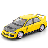 Подлинная модель легкосплавного автомобиля Mitsubishi EVO с авторизацией в масштабе 1:24, звуковые и световые детали изображают горячие творческие способности мальчиков