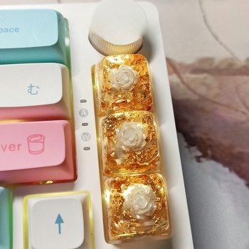 Cross-Border Resin Cute Gaming Mechanical Keyboard Personalized DIY Handmade Three-Dimensional Camellia Transparent Light-Transmitting Keycap Set