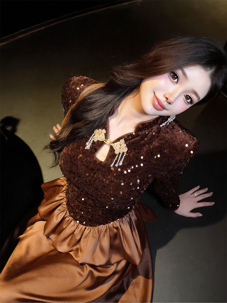 Đầm nữ dài tay dáng chữ A thắt eo phối sequin — Màu nâu cà phê