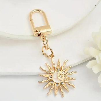 Cross-Border Hot Selling Alloy Sunflower Keychain Moon Star Diamond Pendant Lobster Clasp Key Chain Sunflower Pendant