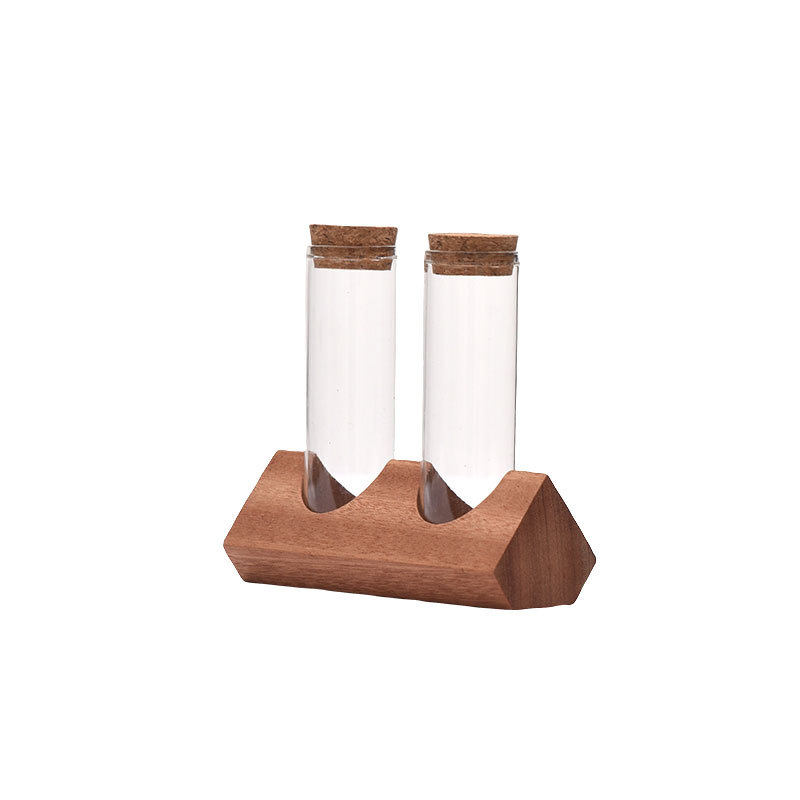 ダイヤモンド形2格には2本のガラス管が含まれている