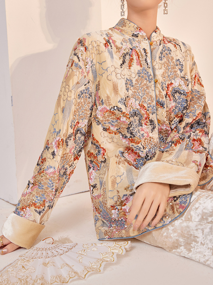 Áo khoác nữ dáng suông thêu hoa đính sequin cổ đứng dài tay — Đặt hàng màu trà sữa (giao hàng trong ngày), Đơn hàng trà sữa (giao hàng trong 7 ngày), Màu trà sữa bằng cotton (giao hàng trong ngày), Trà sữa màu plus cotton (giao hàng trong 7 ngày)
