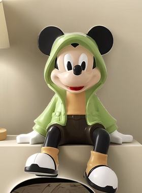 高级感小众风衣米奇坐姿摆件客厅电视柜装饰入户玄关酒柜轻奢手办