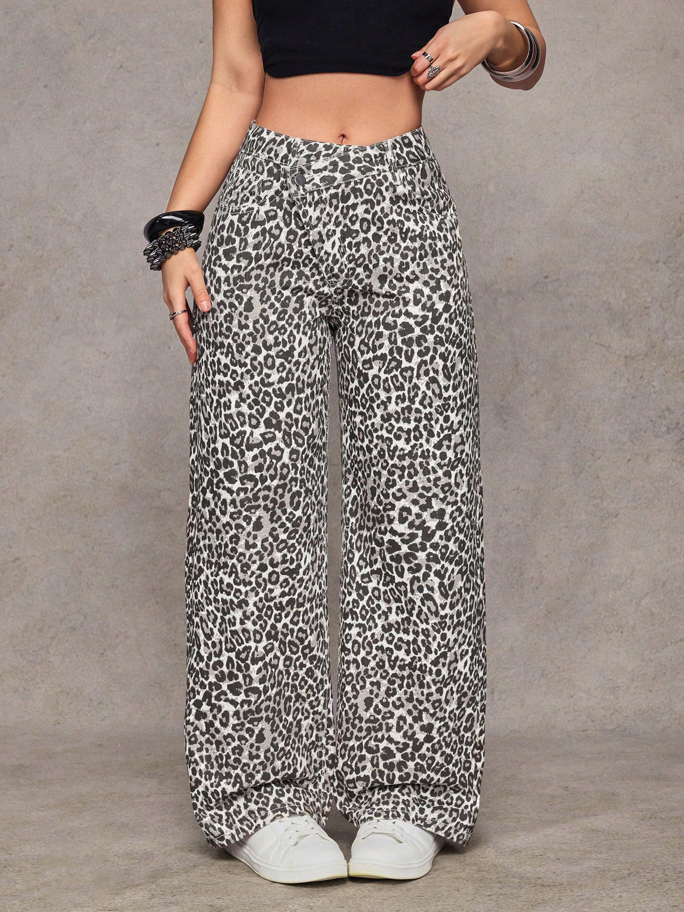 Camouflage Womens Straight Leg Jeans Casual Style Available in Black and White Wholesale Low MOQ factory direct