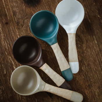 Creative Japanese Handmade Coarse Pottery Large Soup Spoon Simple Solid Color Household Restaurant Rice Spoon Ceramic Long Handle Porridge Spoon