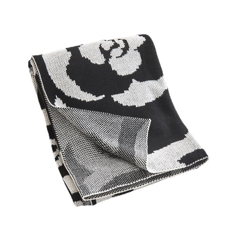 Light Luxury and Simple Camellia Knitted Blanket, Soft and Skin-Friendly Spring and Summer Office Nap Air-Conditioned Blanket Gift Blanket
