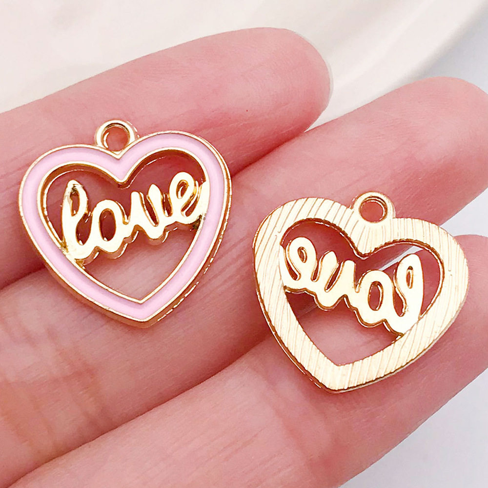 混50个红粉爱心桃心饰品配件 diy手链钥匙扣项链吊坠合金滴油挂件