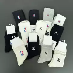 Autumn and winter cotton embroidered mid-barrel sports socks for men and women with fragrant sweat-absorbing deodorant massage bottom long-barrel socks tide