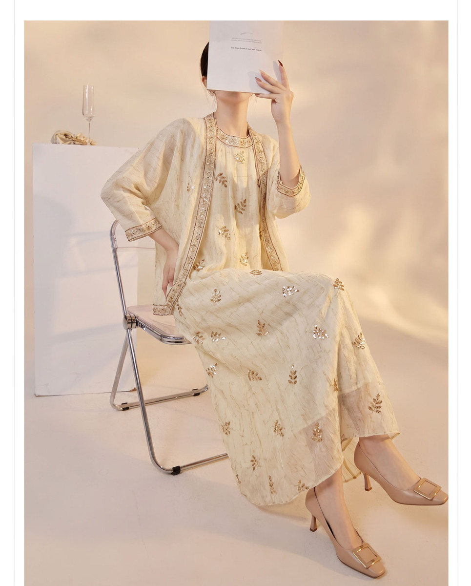 Set áo khoác cardigan thêu kèm đầm cổ yếm dài tay phối hoa — Áo khoác, Váy liền, Bộ