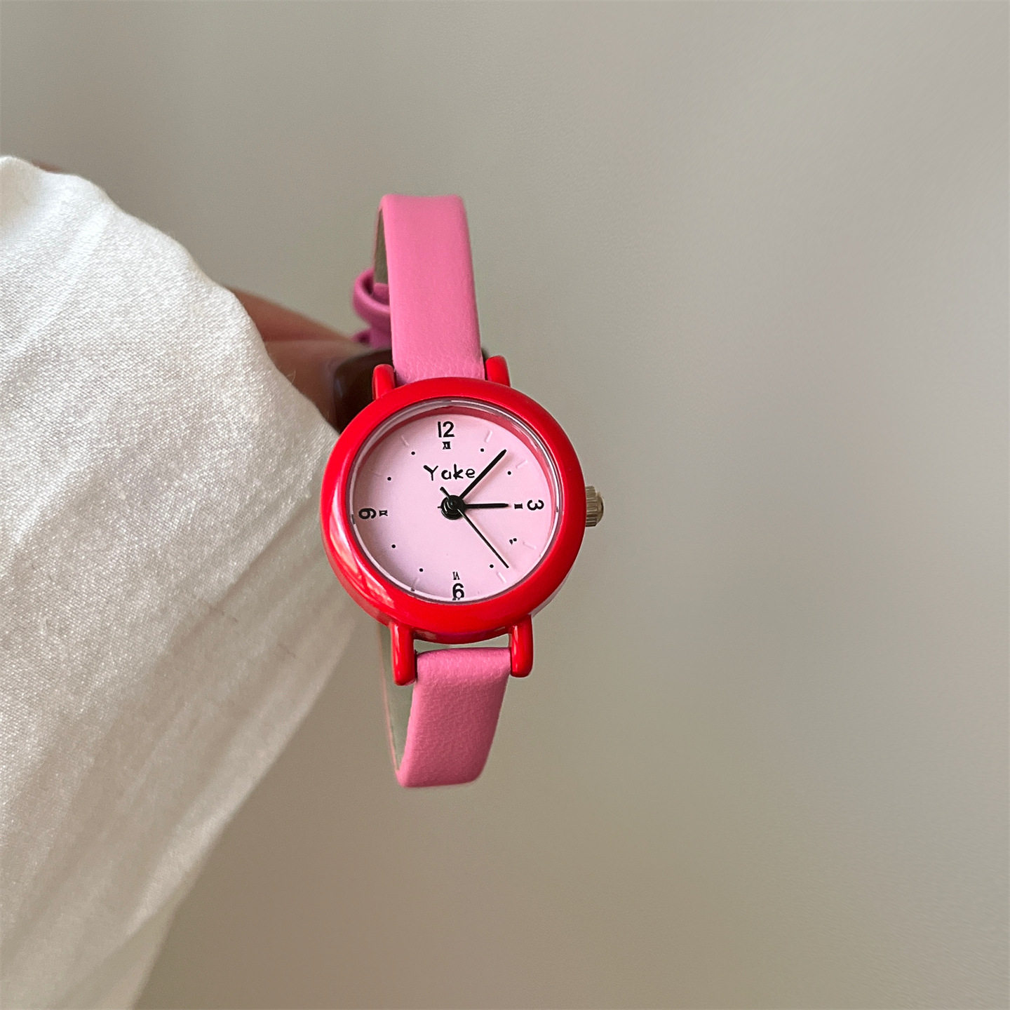 Dopamine Contrasting Color Watch for Women, Student Niche, High-Looking Digital Scale, Round Small Dial, Women's Watch