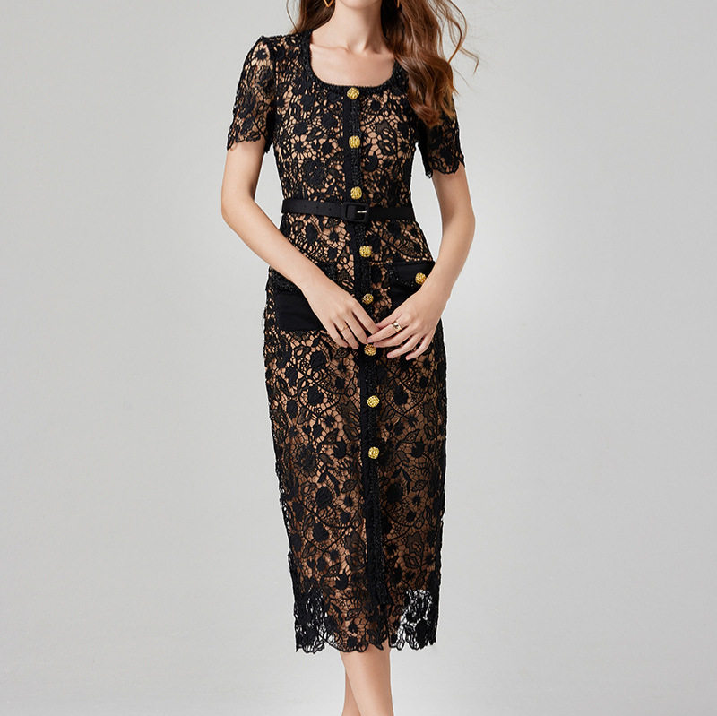 Elegant Lace Maxi Dress for Women Chic Square Neck Short Sleeves Metal Buckle Slim Fit Perfect for Formal Occasions