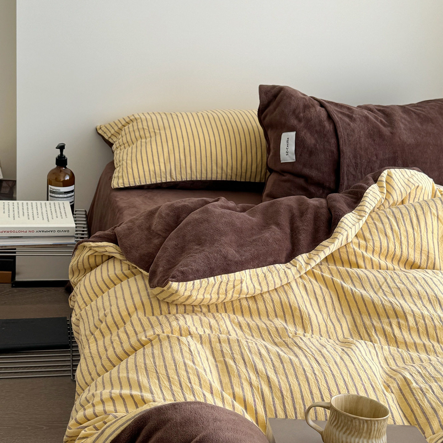 Scandinavian Style Pure Cotton Yarn-Dyed Milk Velvet Four-Piece Winter Stripesd Warm Bed Bed Sheets Quilt Cover Coral Velvet Three-Piece Set