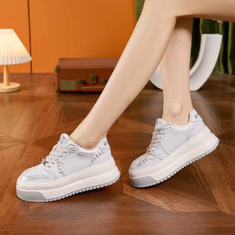 Giày sneaker nữ chunky đế dày trắng phong cách thể thao — Lông nguyên chất, Bạc