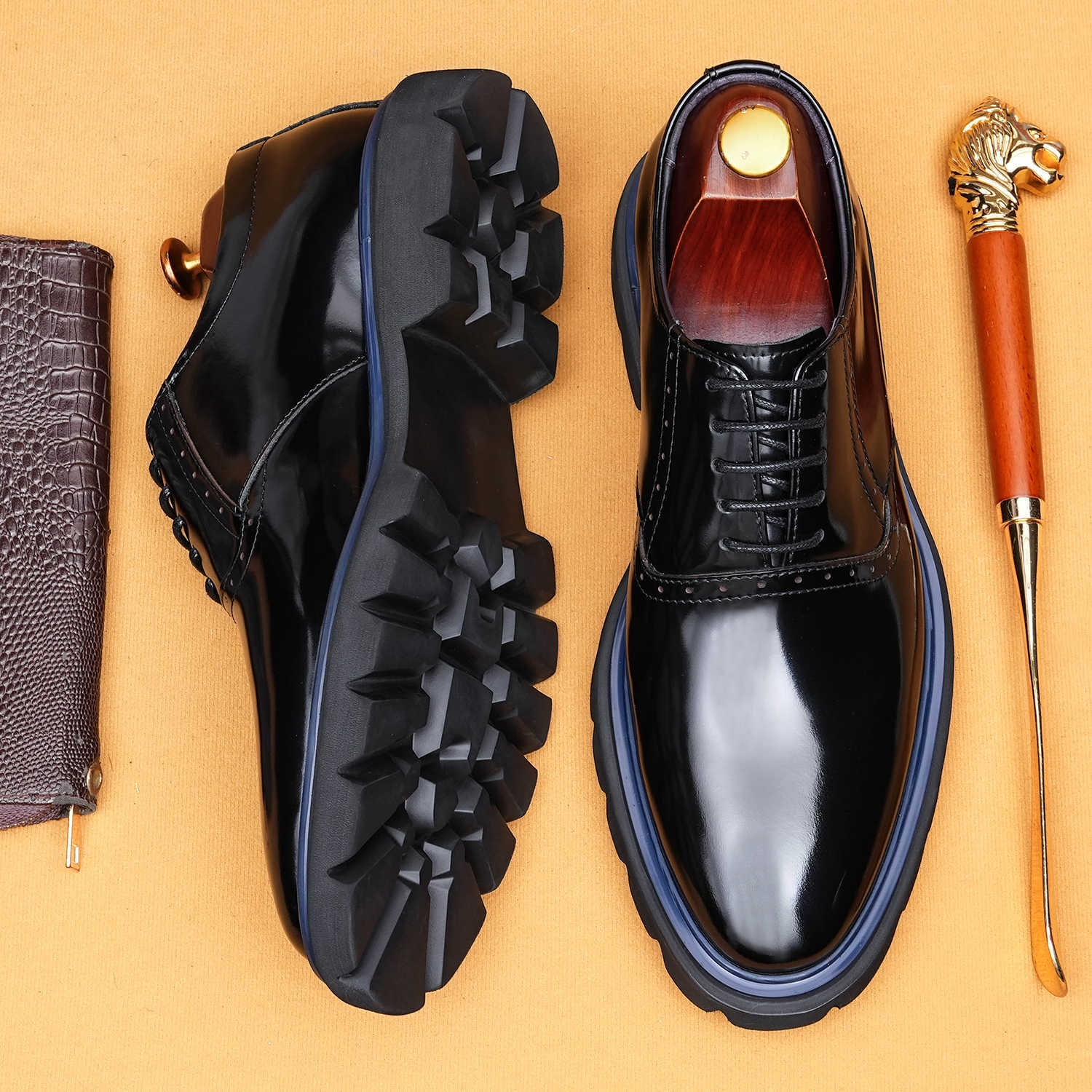 Giày Da Nam Chất Liệu Da Bò Mũi Nhọn Họa Tiết Hoa Đế Cao