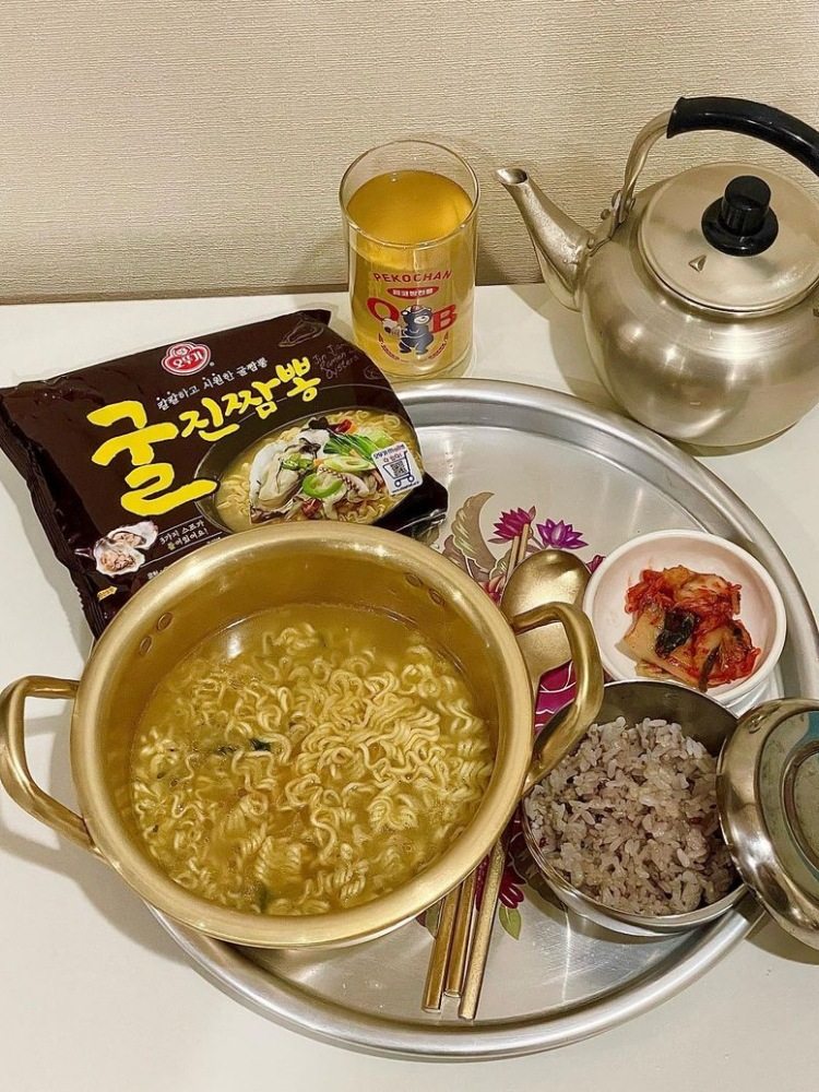 Korean Imported Kimchi, Kelp, Seafood, Spicy Cheese Instant Noodles, Instant Late Night Snack Instant Noodles, Dry Fried Noodles