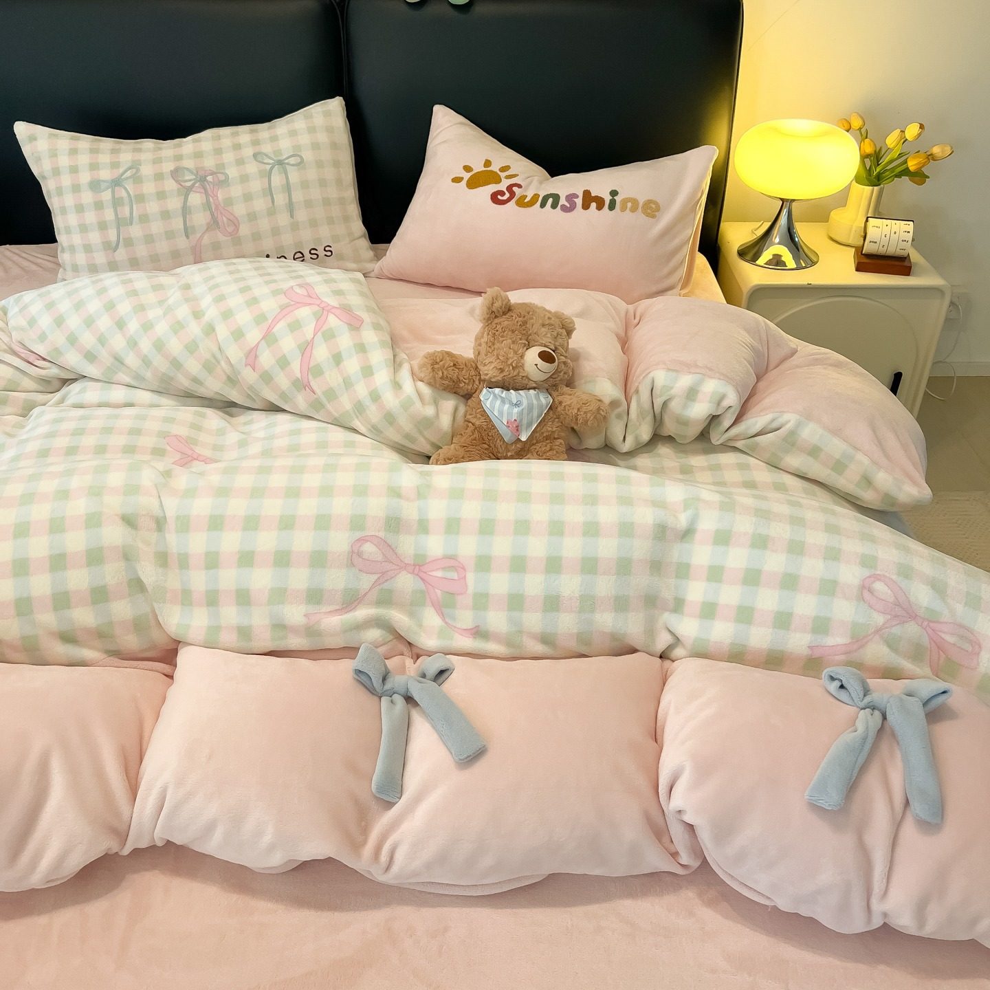 2025 Autumn/Winter New Country Retro Style Thickened Milk Velvet Bowknot Towel Embroidery Bed Sheet and Fitted Sheet Four-Piece Set