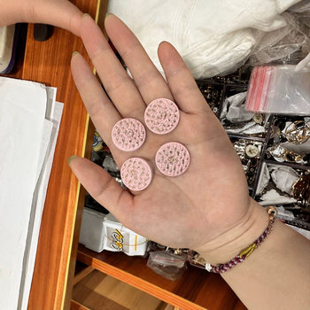 Manufacturer Wholesale Metal Belt with Diamond Small Fragrance Style Footed Button Windbreaker Decorative Button High Foot Hand-Sewn Button Elegant Decoration