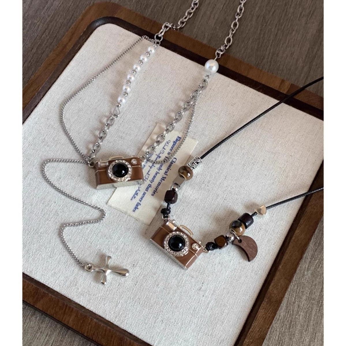 Vintage Brown Camera Pearl Necklace Women's Light Luxury Niche Design All-match Unique Distinctive Long Chain Woolen Chain Accessories