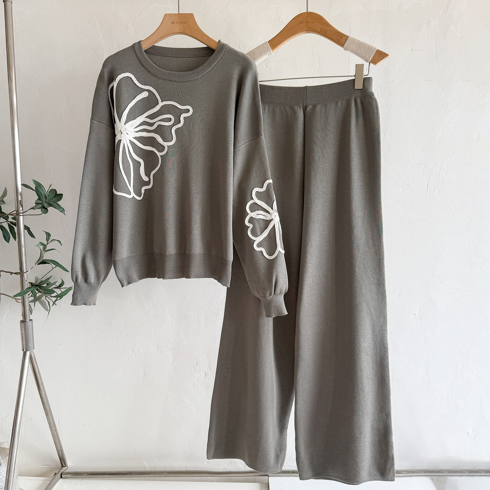 Cross-Border European and American Export Elegant Knitted Suit Round Neck Embroidered Sweater + Loose Casual Wide-Leg Pants Two-Piece Set for Women