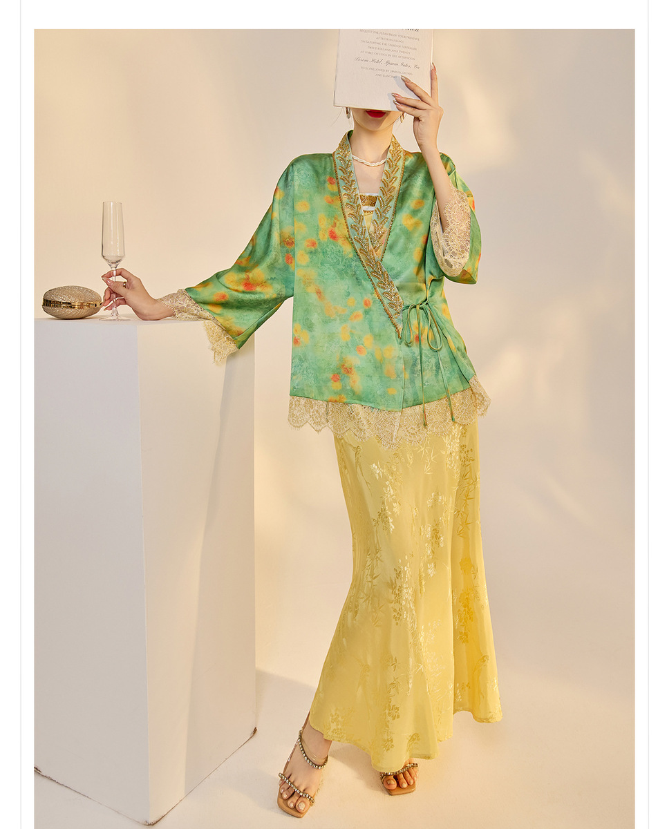 Set áo khoác cardigan thêu hoa kèm đầm hai dây dáng dài nữ — Váy hai dây
