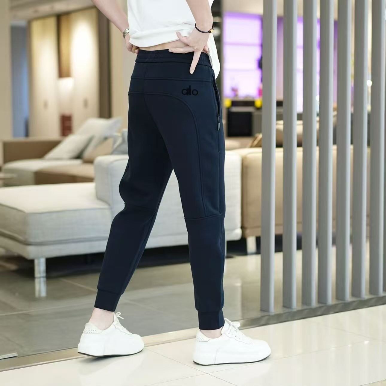 2025秋季新款裤子男士是潮流修身百搭运动休闲裤塔里小脚裤透气裤