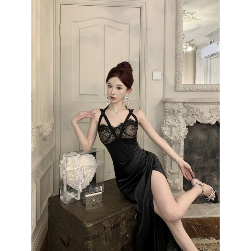 (Mới) Mã B0932 Giá 710K: Áo Hai Dây Nữ Guryt Sexy Dáng Ôm Body Gợi Cảm Sexy Hàng Mùa Hè Hai Dây Hở Vai Thời Trang Nữ Chất Liệu Ren G02 Sản Phẩm Mới, (Miễn Phí Vận Chuyển Toàn Quốc).
