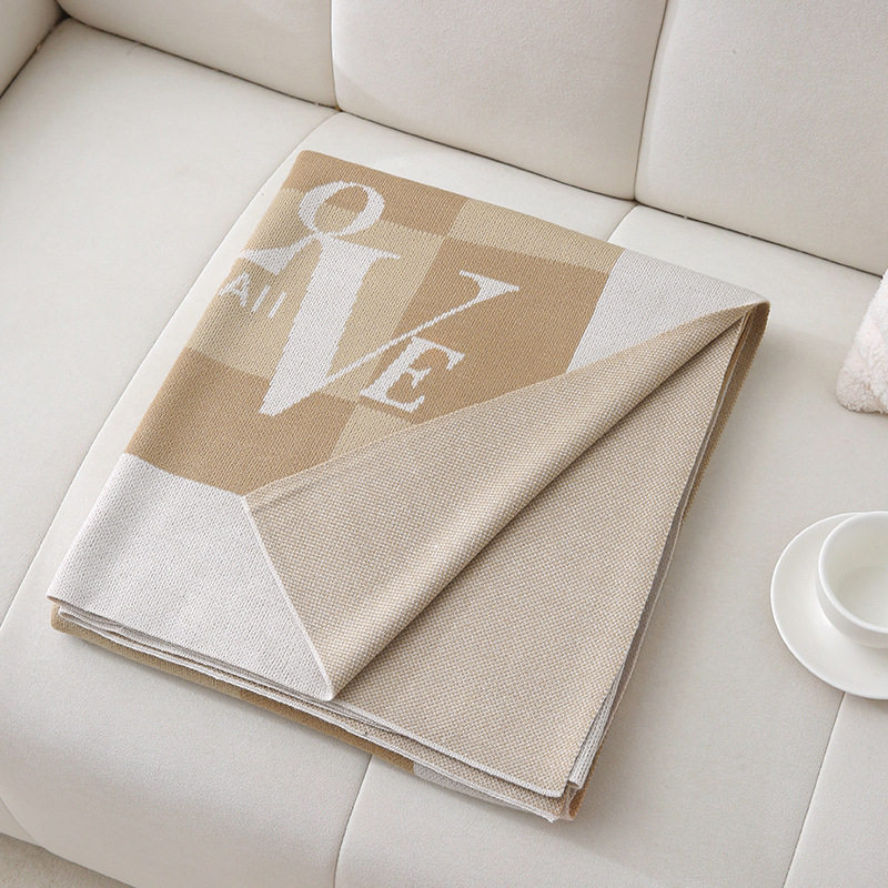 Knitted Blanket Custom Logo Shawl Blanket Red Year of the Horse Jacquard Blanket Fleece Blanket Airline Blanket Custom Pattern