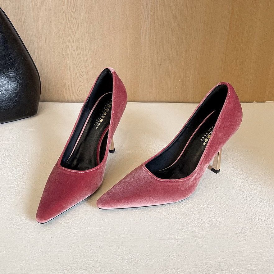 551 fashion socialite Xishi velvet women's shoes, one-foot pointed toe shallow mouth, beautiful metal stiletto heels