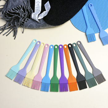 New all-in-one silicone small oil brush baking food grade high temperature resistant barbecue brush kitchen food seasoning sweeper