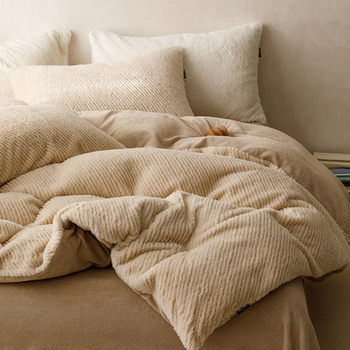 Class a Thickeneded European Mink Cloud Velvet Embossed Jacquard Four-Piece Set Warm Milk Velvet Winter Quilt Cover Bedding Coffee Gray White