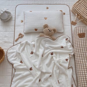 ins small fresh export Korea Net red with embroidered bear soft Children Baby blanket nap blanket