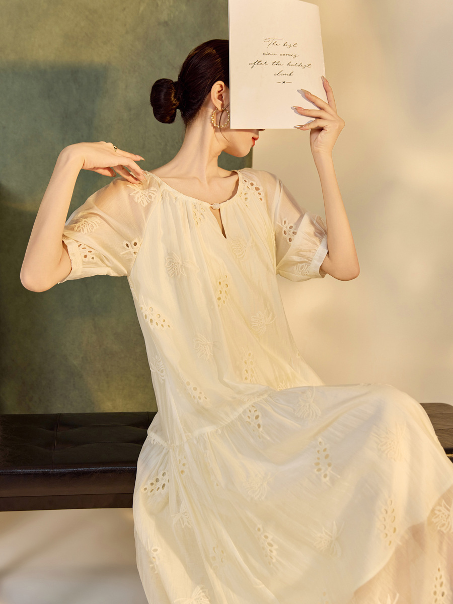 Đầm nữ dáng suông cổ tròn tay ngắn chất tencel mềm mại — Màu mơ sữa (cấp trong ngày), Màu mơ sữa (giao hàng trong 7 ngày)