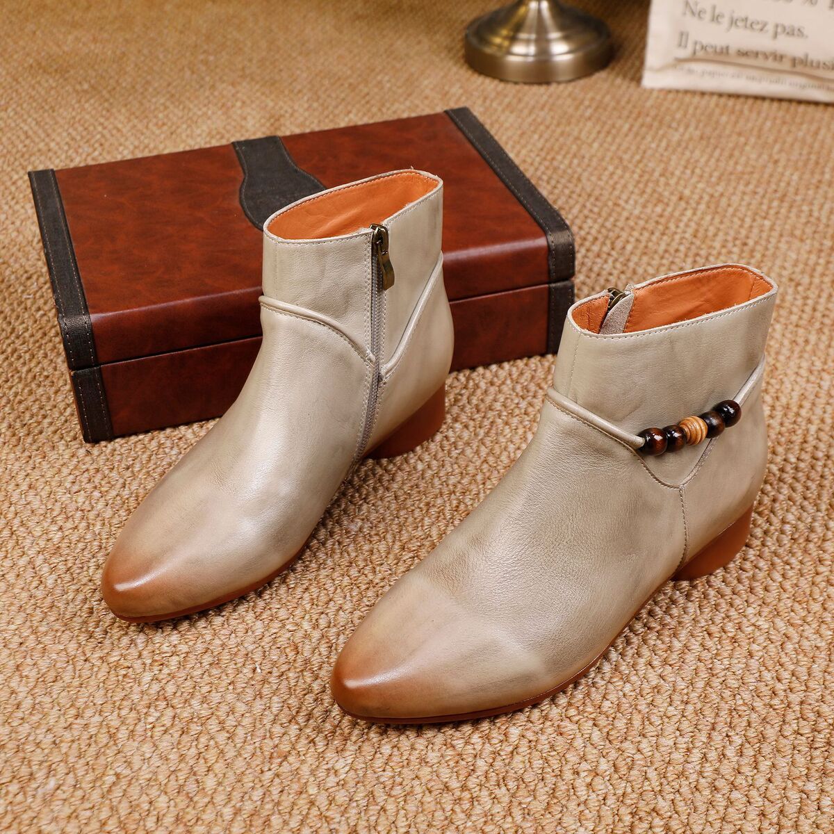 Boot nữ cổ thấp da bò thật mũi nhọn gót thấp thanh lịch — màu đen, màu xám