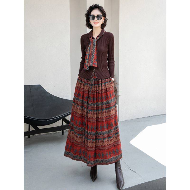 High-End Fashionable and Age-Reducing Suit 2026 Autumn New Slimming Knitted Top Loose Skirt Two-Piece Set