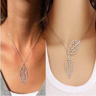 New European and American wind leaf necklace double leaf clavicle chain European and American jewelry women's jewelry necklace supply wholesale