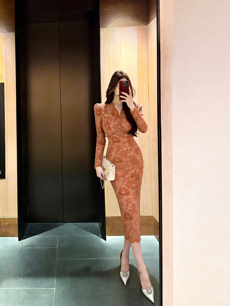 Đầm ren nữ cổ chữ V dài tay ôm body tôn dáng thanh lịch — Màu nâu đỏ