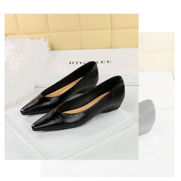 Giày Búp Bê Nữ Mũi Nhọn Da Bóng Chiều Cao Đế Khoảng 3cm Màu Đen, Nâu, Đỏ, Trắng chi tiết 17