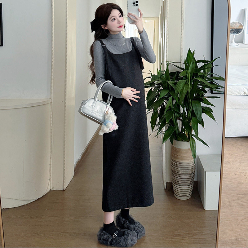 Maternity 2024 Autumn and Winter New Thickened Sweater Base Shirt Woolen Fashion Strand Skirt Long Two-piece Set