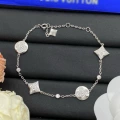 Style 93 Small White Gold
