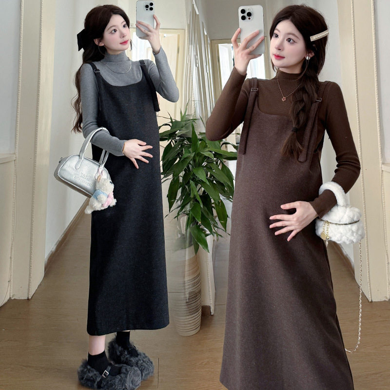 Maternity 2024 Autumn and Winter New Thickened Sweater Base Shirt Woolen Fashion Strand Skirt Long Two-piece Set