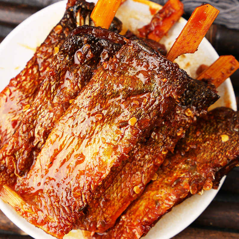 Spicy Fish Steak Fish Tail Hand-Shredded Dried Fish 25g Small Package Spicy Office Campus Internet Celebrity Snacks Wholesale