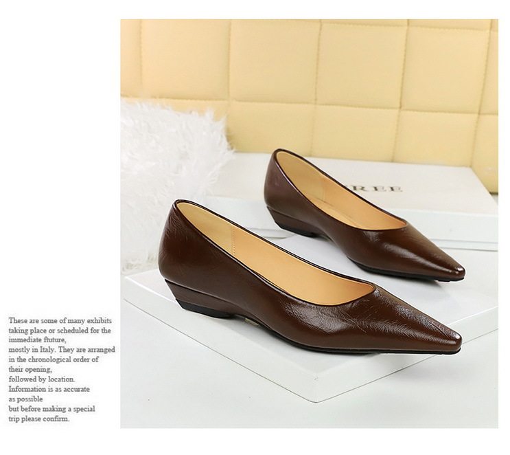 Giày Búp Bê Nữ Mũi Nhọn Da Bóng Chiều Cao Đế Khoảng 3cm Màu Đen, Nâu, Đỏ, Trắng chi tiết 2
