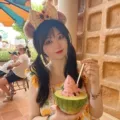 Sunflower shirley rose