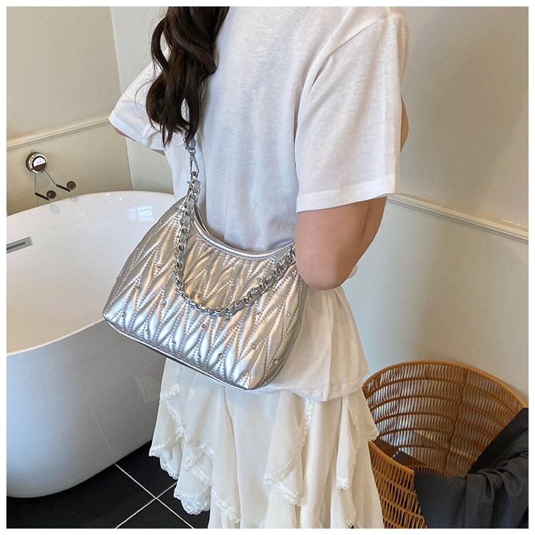 O1CN01XTzNTH1yV4MxvF4Lo !!2212088006583 0 cib