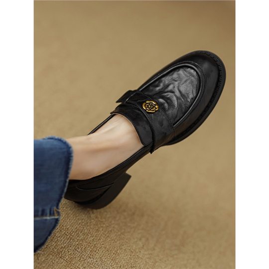 Super Soft Lambskin Black Camellia Loafers 2025 Spring & Fall New British Style One-Leg Thick-Soled Flats for Women